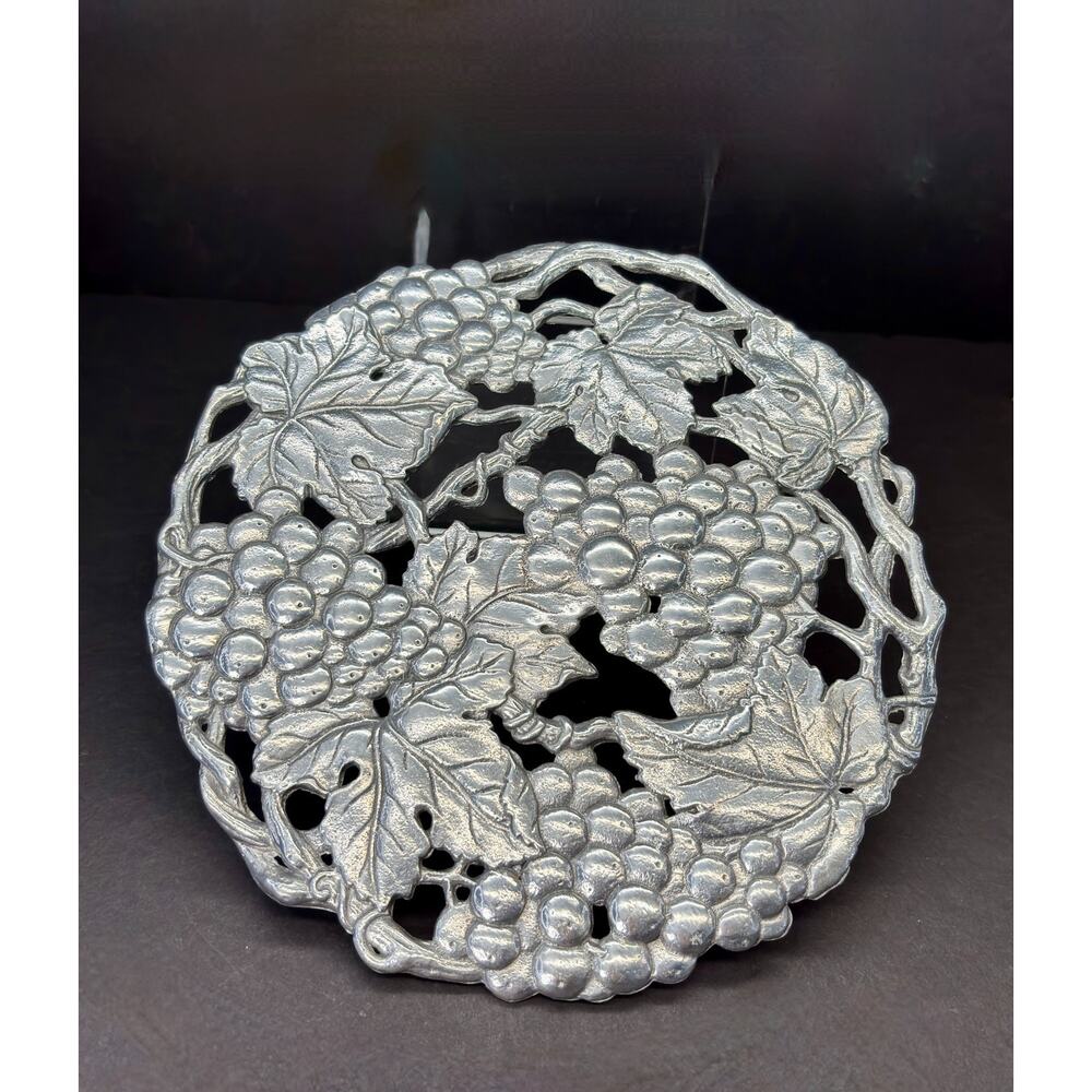 Vintage Arthur Court Grape Trivet 1995 Aluminum Grapevine Hot Plate Wine Decor